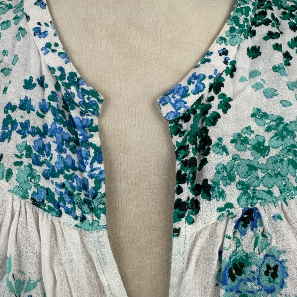 Lucky Brand blue and green print with white background top size XL - Picture 7 of 10